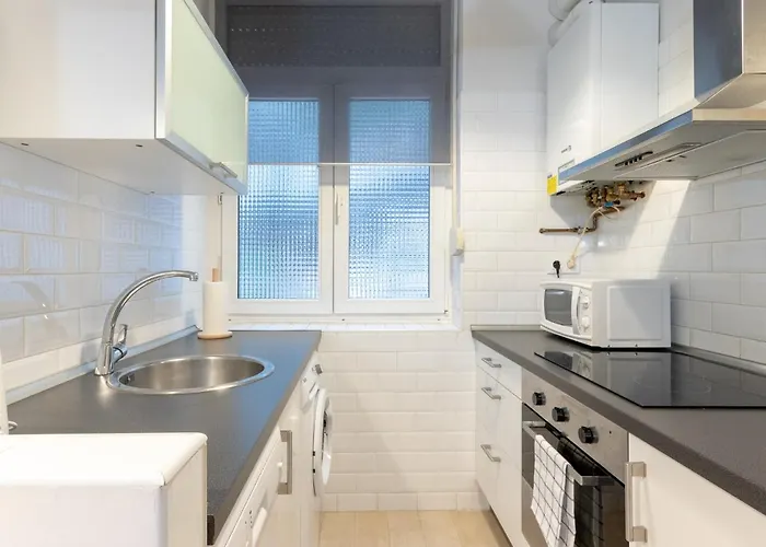 Indautxu Metro Next Stop Apartman *