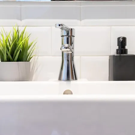 Indautxu Metro Next Stop アパート *